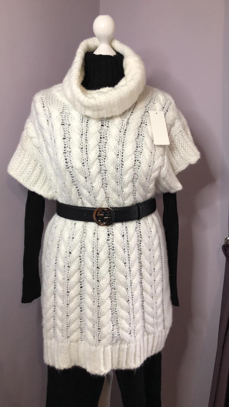 Cream Long Sleeveless Pull Over